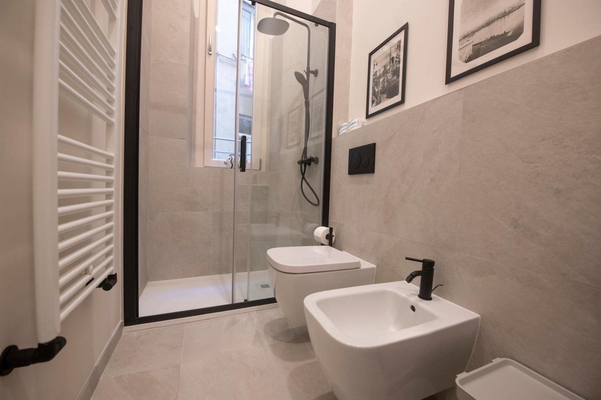 227 - Largo Zecca Luxury Apartment - Nel Cuore Del Centro Di Genova Exterior foto